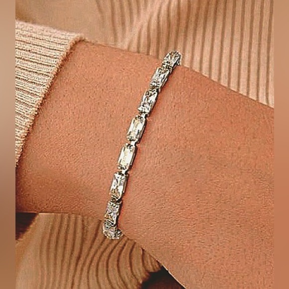 Slider Tennis Bracelet - Picture 2 of 5